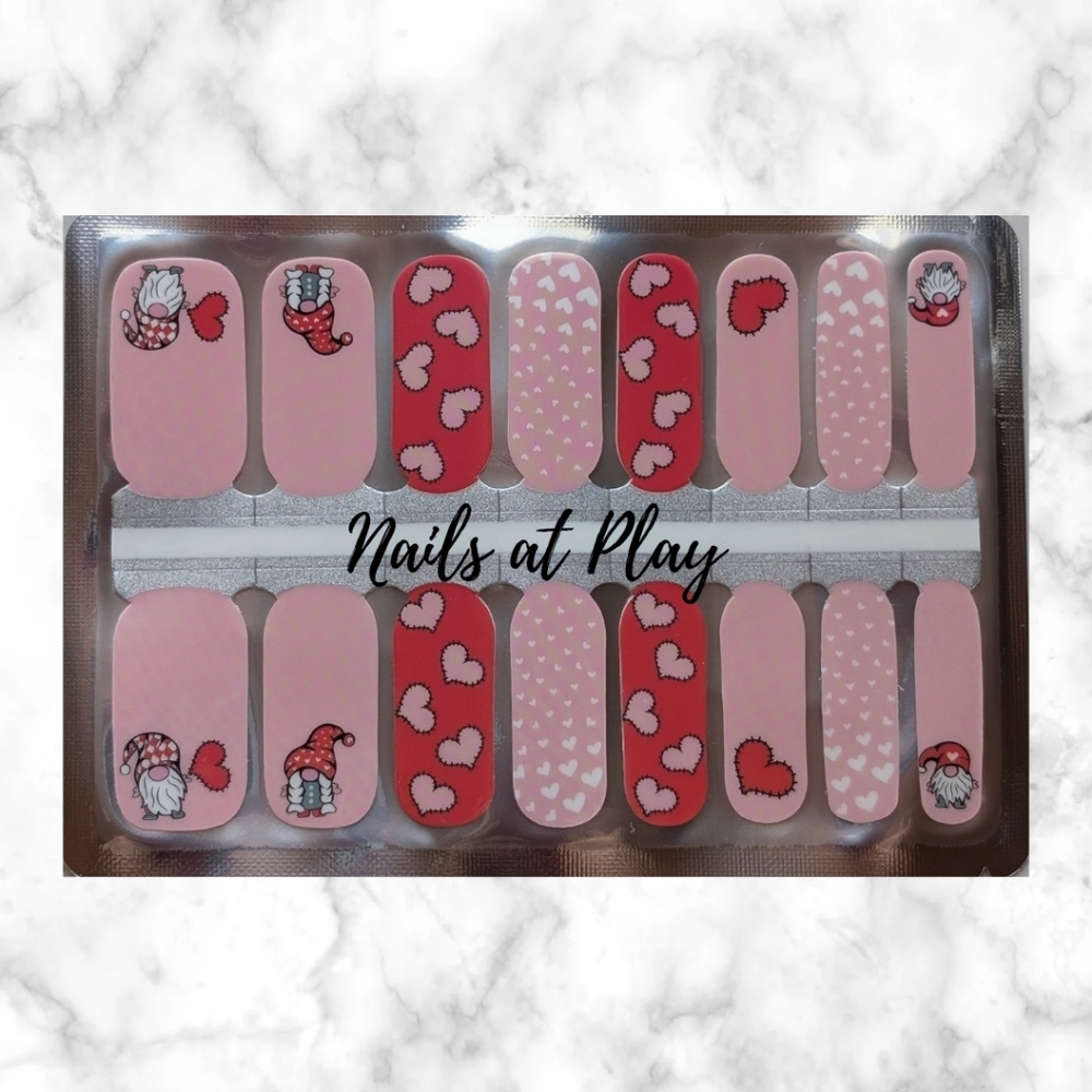 5 For $15 Nail Wraps- Gnome Love - Picture 1 of 4